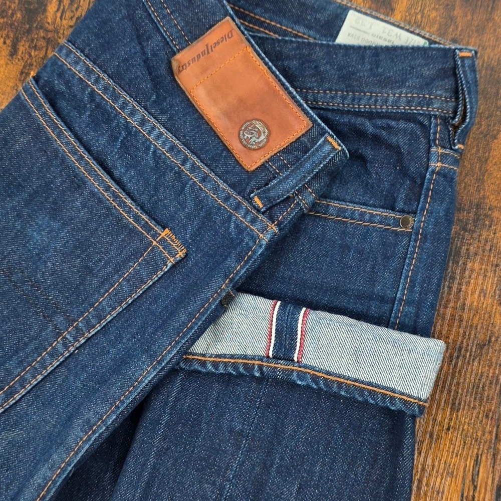 Diesel Buster Slim Tapered Jeans Mens 31x32 Dark Indigo Wash Selvedge Italy